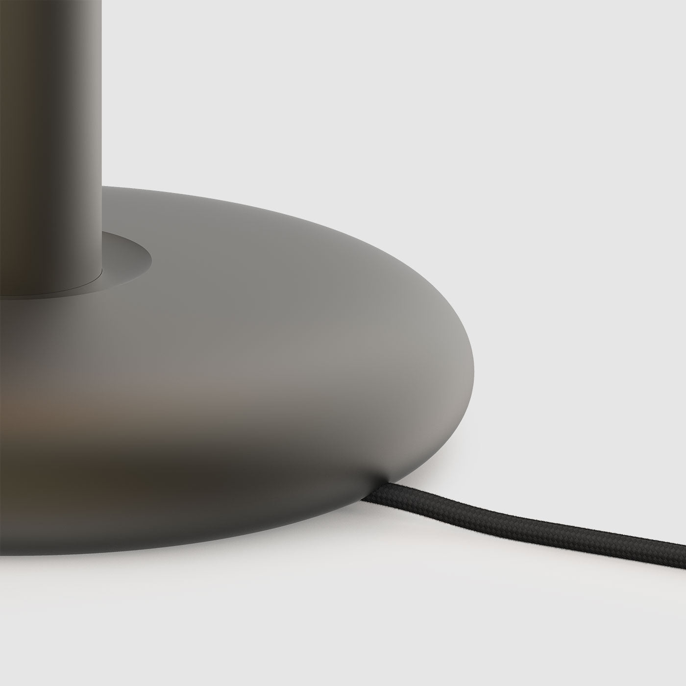 Grau Parrot table lampe portable, LED, rechargeable en black brass base avec cable de recharge
