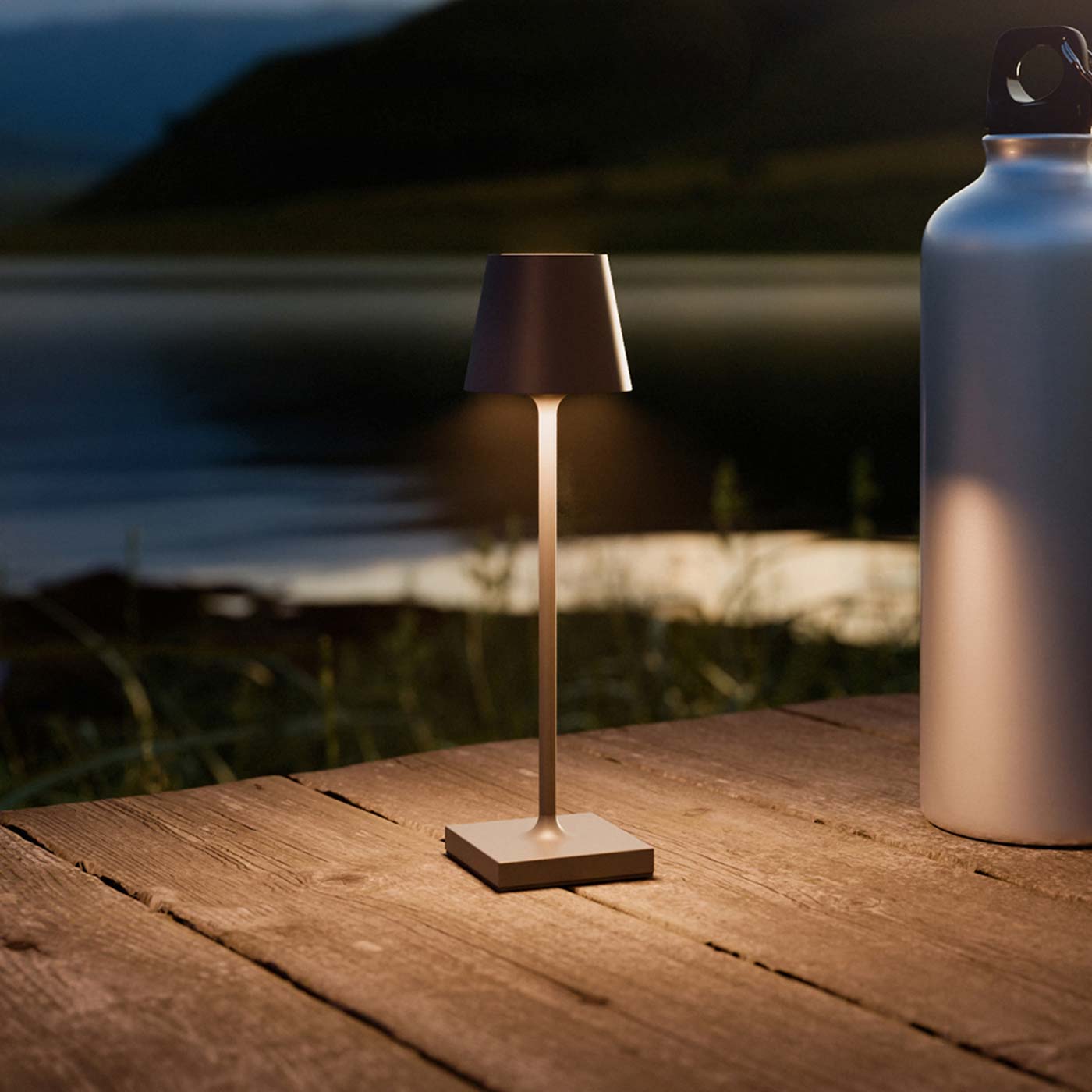 Sigor Nuindie pocket, lampe sans fil, rechargeable en graphite au camping