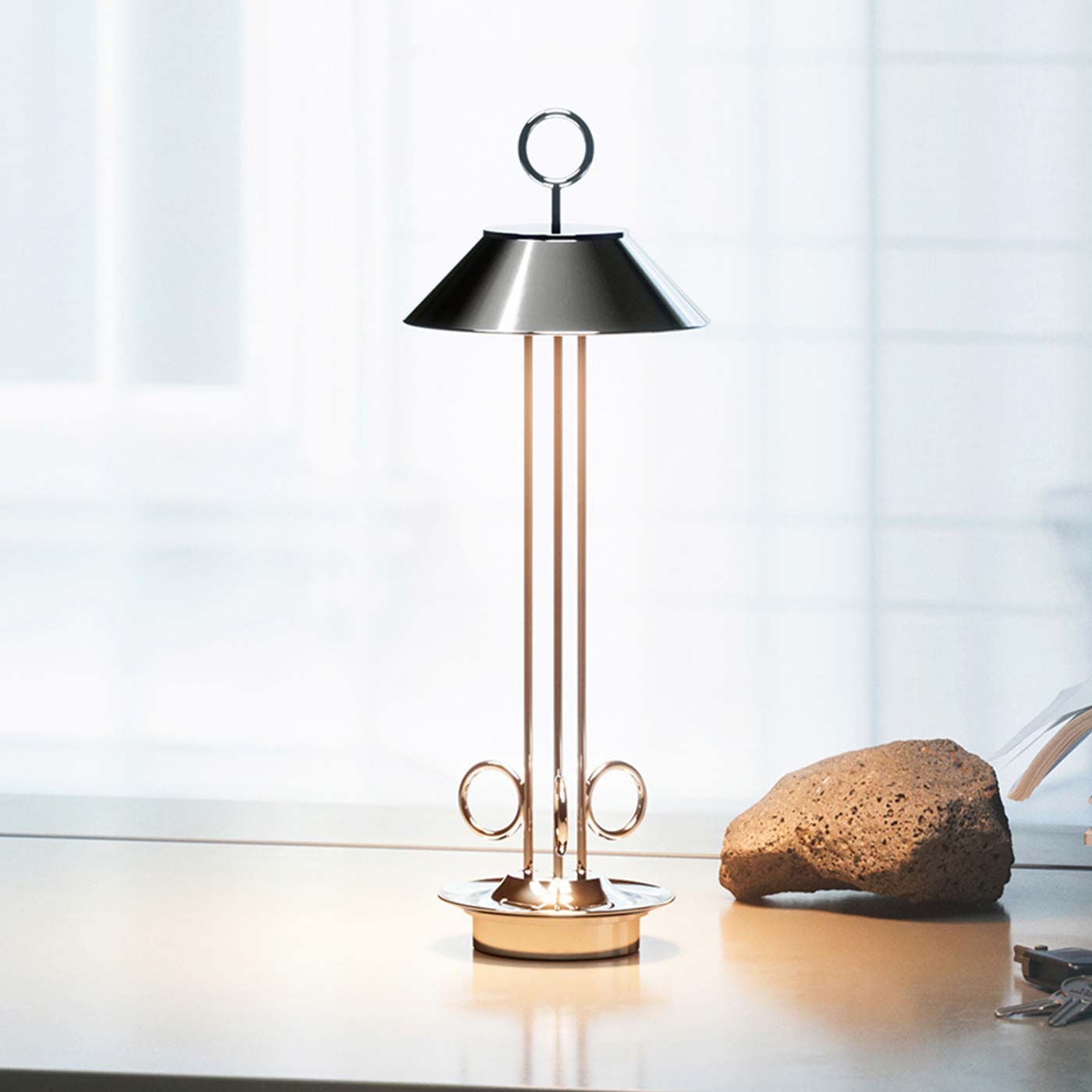 Sigor Nudiderot lampe, sans fil, rechargeable en chrome sur le bureau