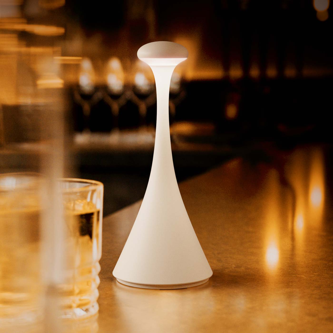 Nudrop mini lampe, sans fil, rechargeable blanc au bar