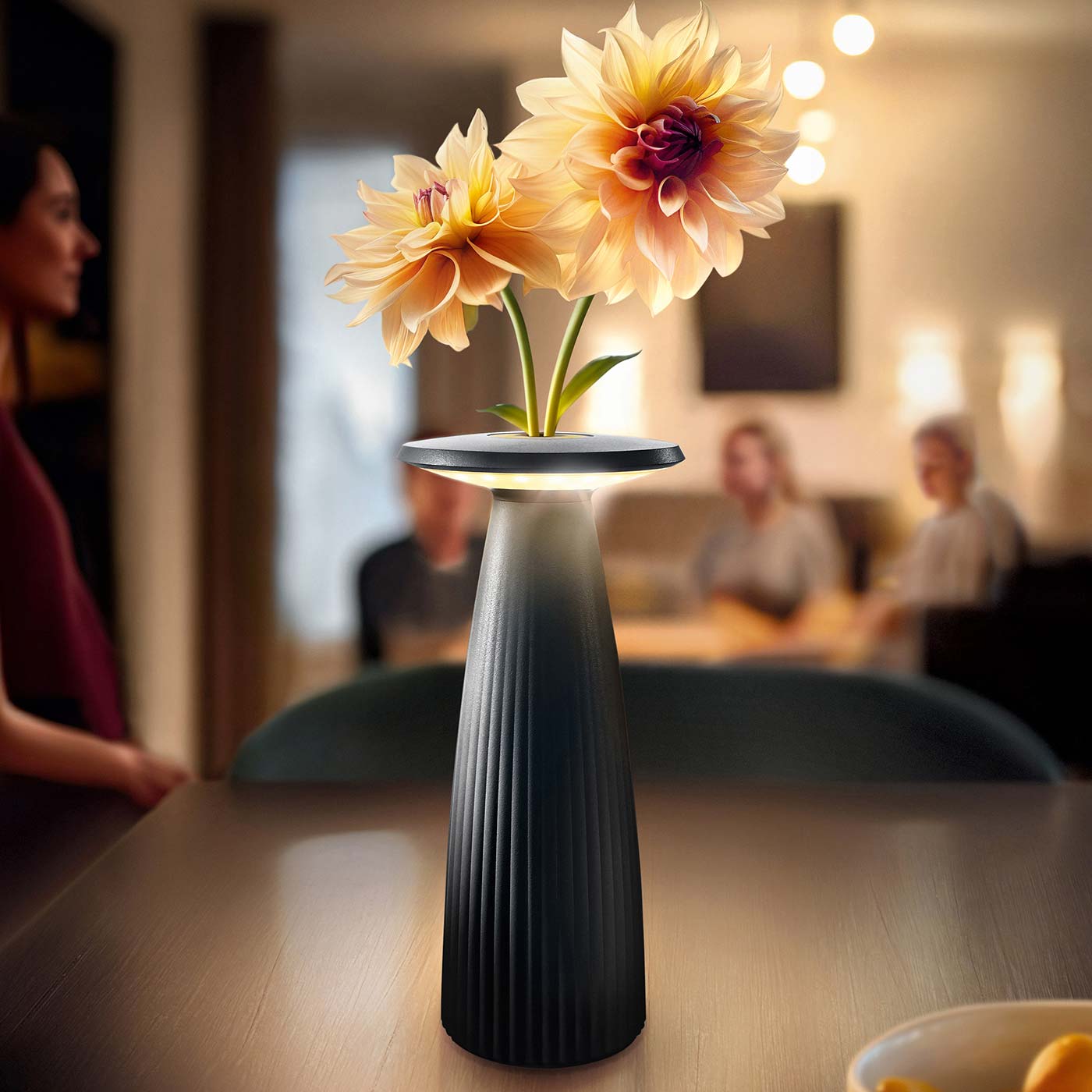 Sigor Nuflair lampe, vase à fleurs, sans fil, rechargeable en noir avec des fleurs